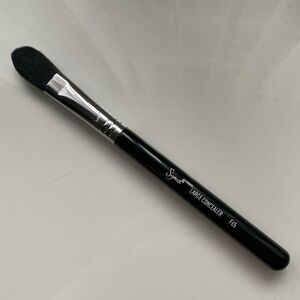Sigma Beauty Large Concealer Brush - F65